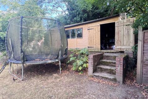 Shed 1.JPG