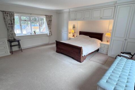 Bed 1b.JPG
