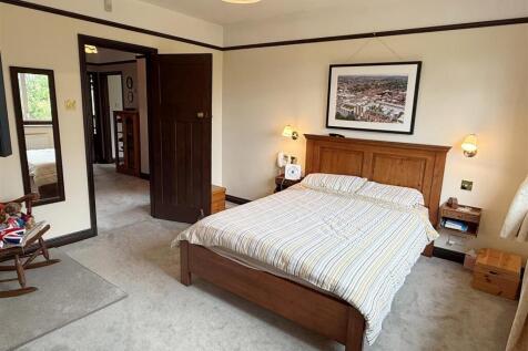 Bed 1.JPG