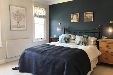 Bed 1.JPG