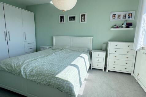 Bed 1a.JPG