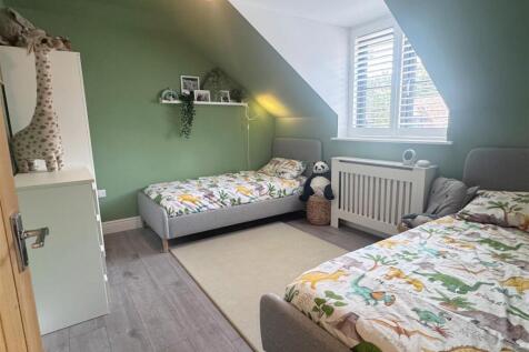 Bed 3.JPG