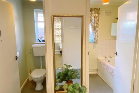 Bathroom - W.C 1.jpeg
