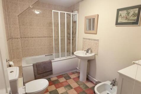 En Suite 1 main.JPG
