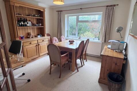 Dining Rm- Bed 3.JPG