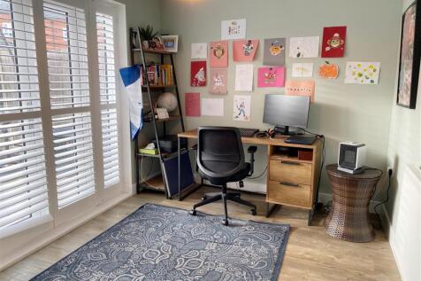 Office 1.JPG