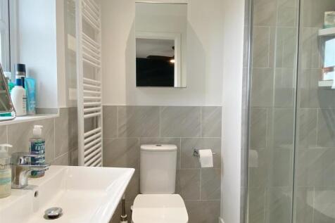 En Suite 1.JPG