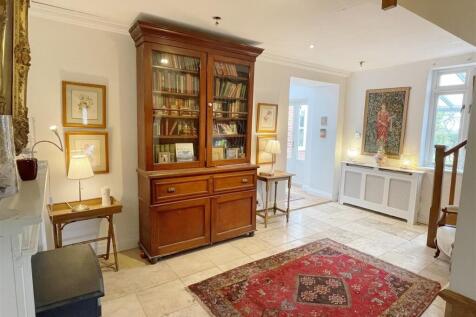 Inner Hall - Gallery 2.JPG