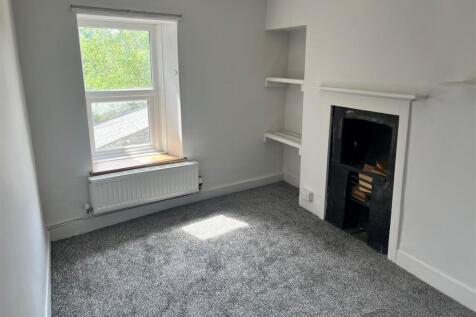 bedroom a 1.jpg