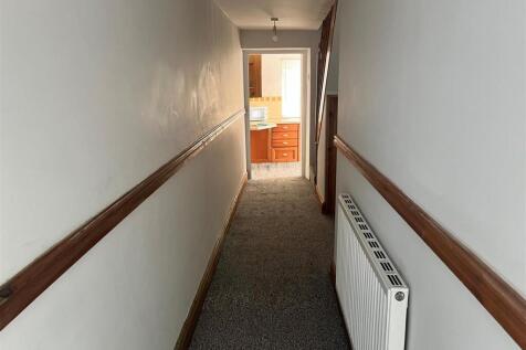 entrance hallway.jpg