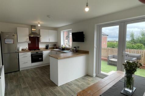 44 Tasker Way Photo-Kitchen 1.jpg