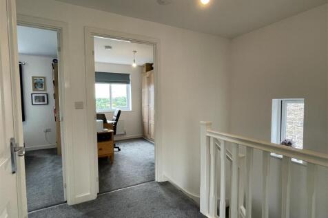 44 Tasker Way Photo-Landing 1.jpg