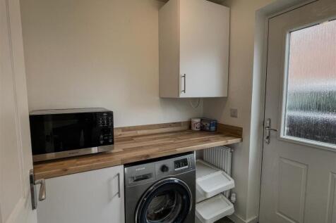 44 Tasker Way Photo-Utility Room.jpg