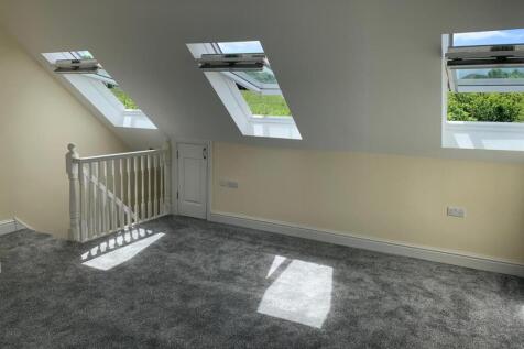 Loft bedroom 5.jpg