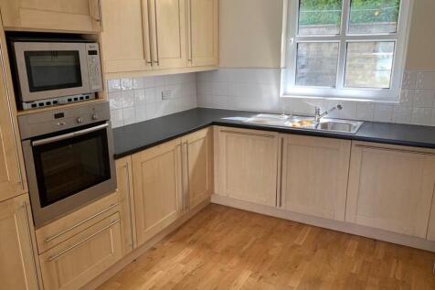 Kitchen 2.jpg
