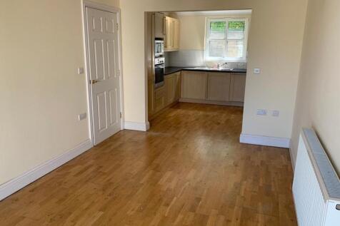 Open plan kitch dining 3.jpg