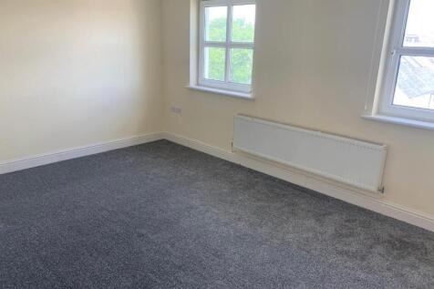 Bedroom b.jpg