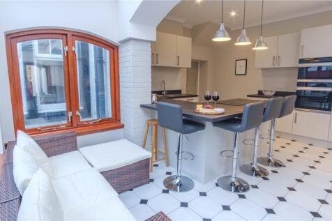 Sun Room/Kitchen