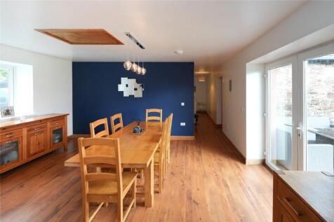 Cottage Dining