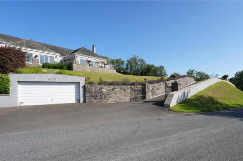 Garage/Driveway