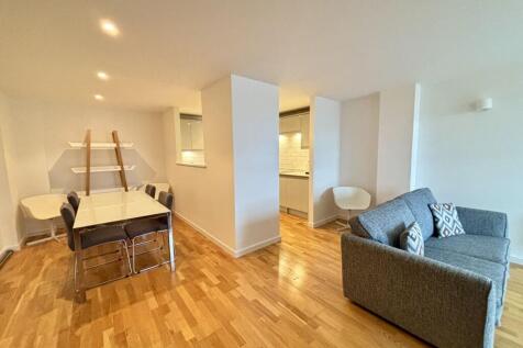 Kitchen / Dining Area