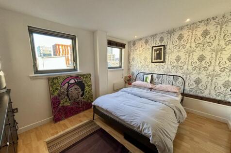 Bedroom 2 (2)
