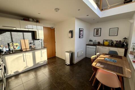 Kitchen (2)