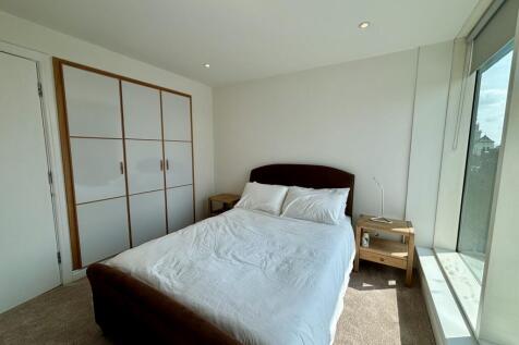Bedroom 2 (2)