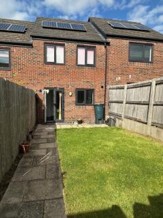Rear garden towards the house