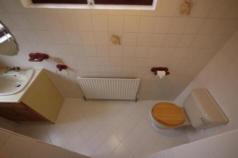 DOWNSTAIRS SHOWER ROOM