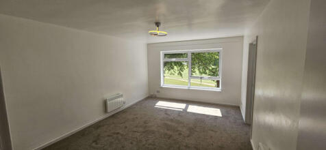 Stunning 2 bedroom Apartment for rent with amazin