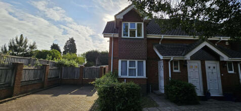 1 Bedroom Ground Floor Maisonette for Rent in Sto