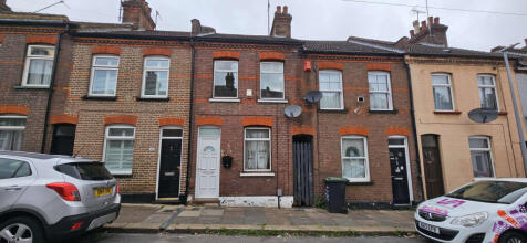 Large 2 bedroom Terraced house for Sale on May St