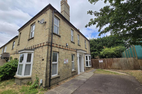 Beautiful, characteristic, end of terrace 3 bed h