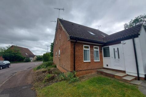 1 bedroom cluster house for rent