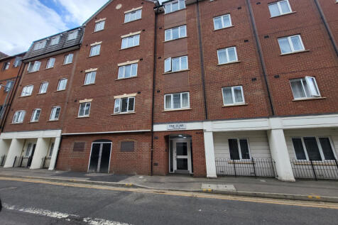 1 Bedroom Ground Flat for Sale