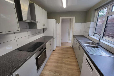 Large 4 Bedroom for Sale with many options