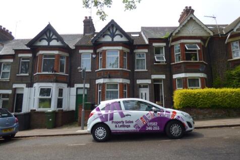 6 bedroom Terraced for rent