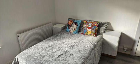 Double en-suite available NOW to rent £725 pcm