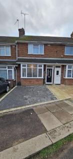 2 bedroom with driveway parking and large office/