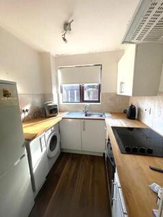 kitchen 2.jpg