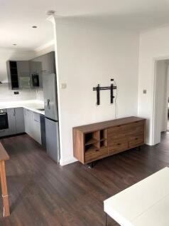 RECEPTION TO KITCHEN.jpg