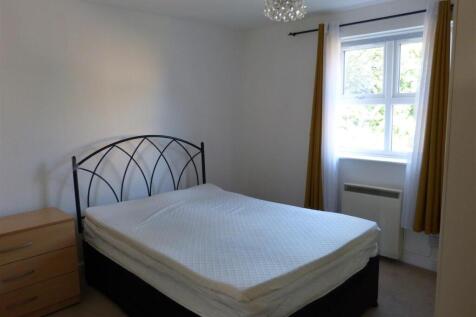 Bedroom 1.JPG