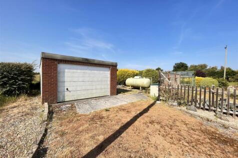 Detached Garage