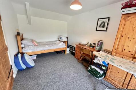 Double bedroom 1