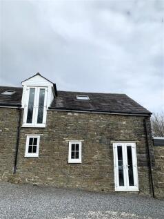 Adjoining cottage