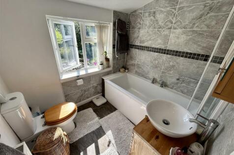 Upstairs Bathroom