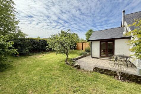 Gwelfryn Bach patio area