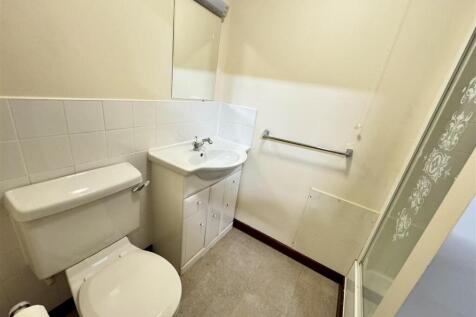 Ensuite shower room