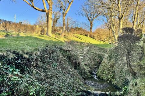 Feature waterfalls and wells